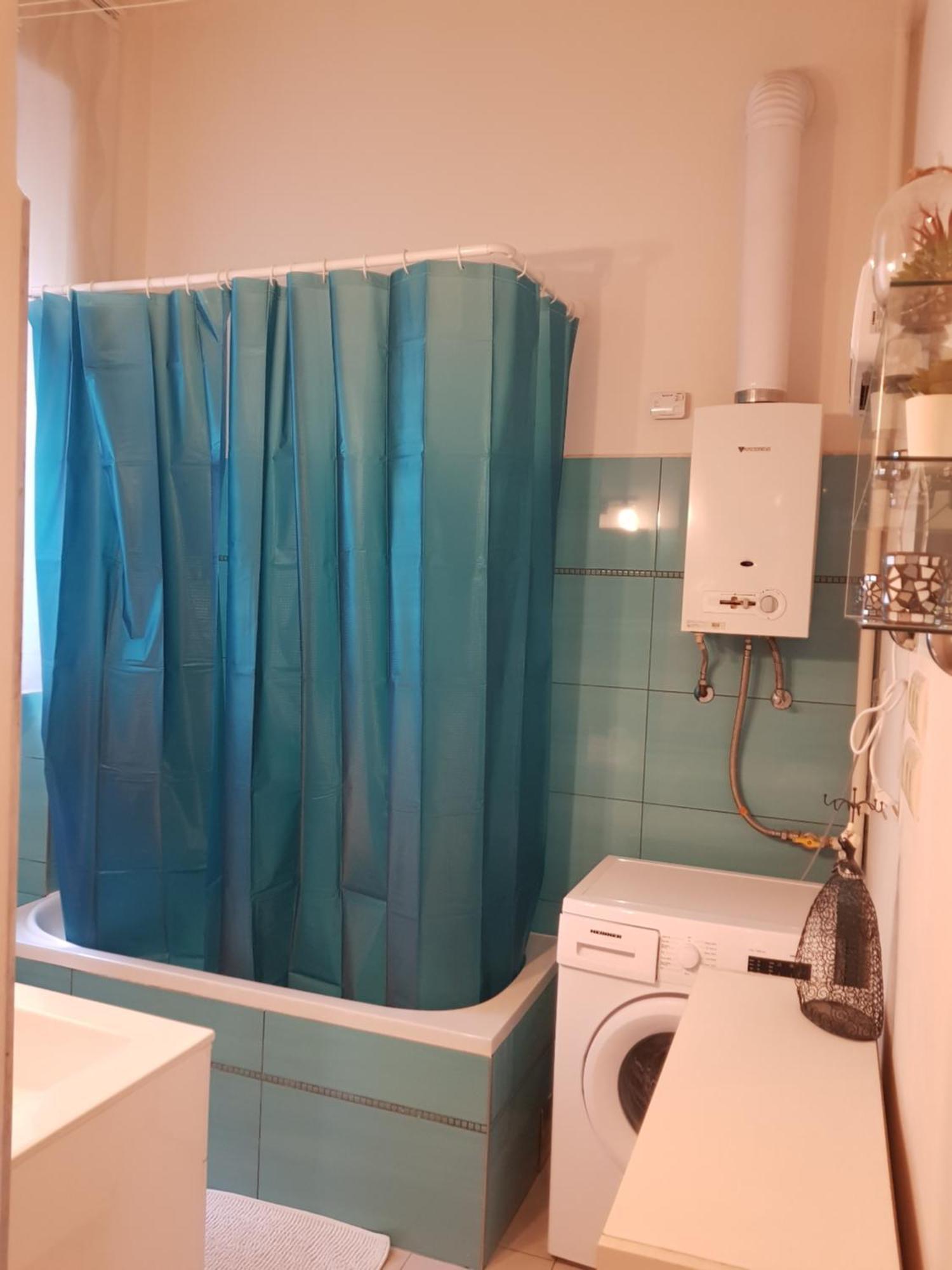 Center Royalty Apartment Budapest Luaran gambar