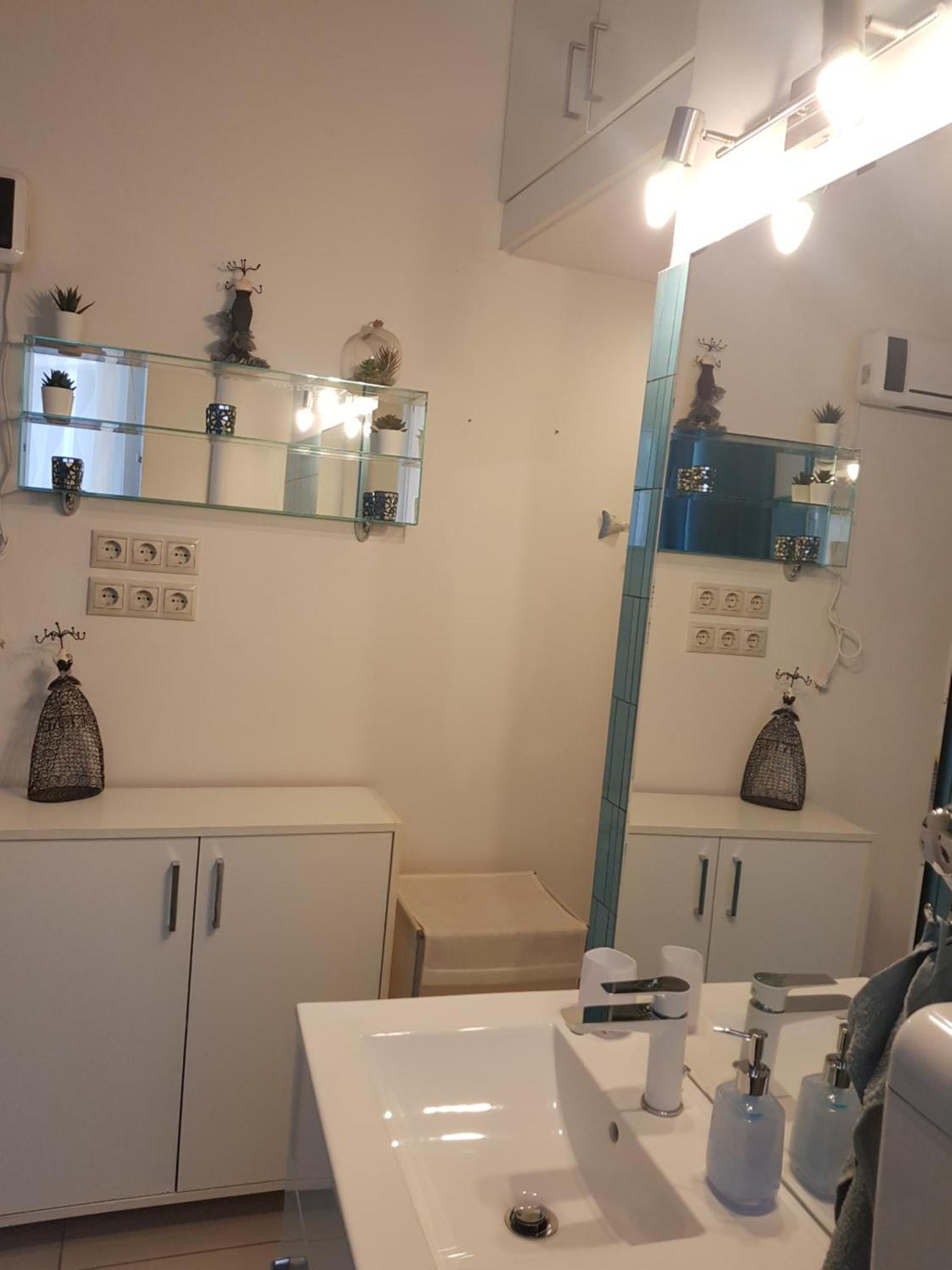 Center Royalty Apartment Budapest Luaran gambar